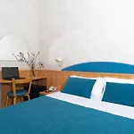 Отель Sampaoli 3*