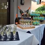 Sampaoli Отель 3*