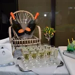 Отель Sampaoli 3*